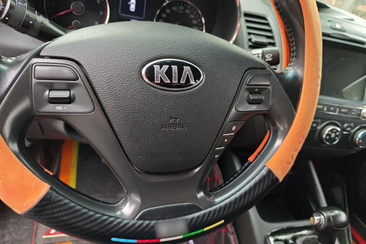 Used Kia K3 2016 1.6L Automatic GLS Interior 6