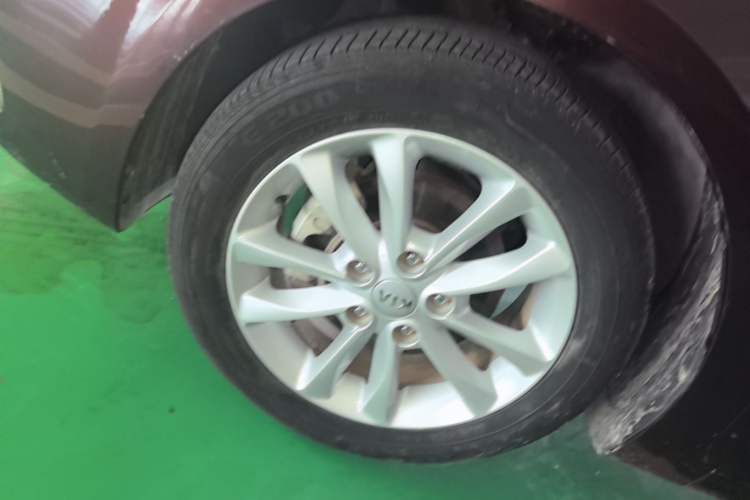 Used Kia K3 2016 1.6L Automatic GL Left Front Wheel Hub