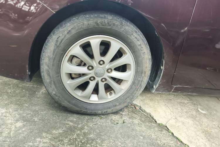 Used Kia K3 2016 1.6L Manual GL Left Front Wheel Hub