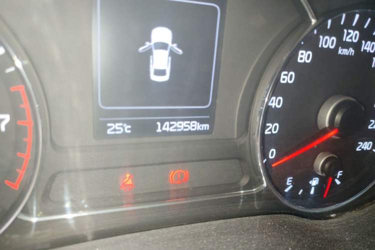 Used Kia K3 2016 1.6L Manual GL Odometer Close Up