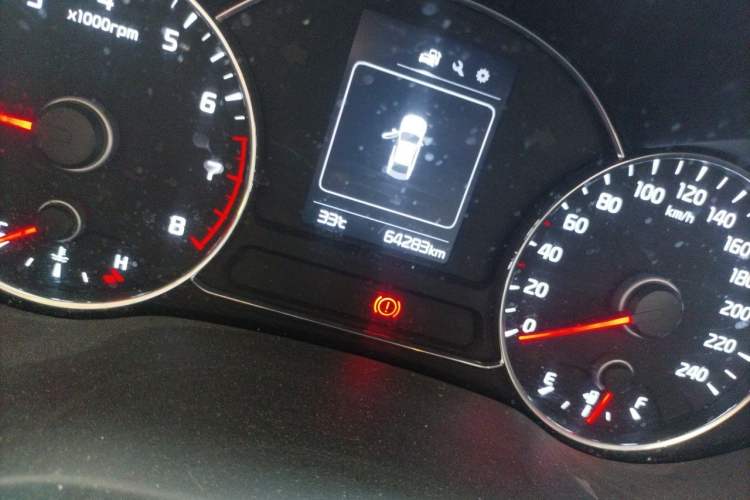 Used Kia K3 2016 1.6L Manual GL Odometer Close Up