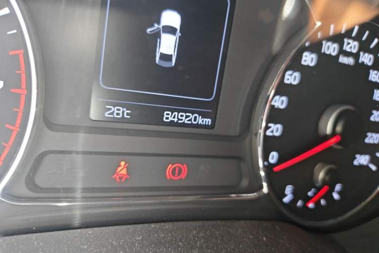 Used Kia K3 2016 1.6L Manual GL Odometer Close Up