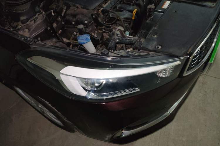Used Kia K3 2016 1.6L Automatic GL Right Front Headlight