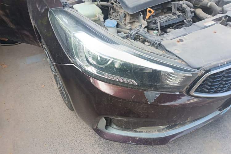 Used Kia K3 2016 1.4T Automatic GLS Right Front Headlight