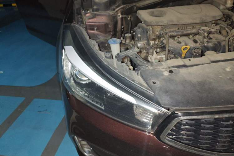 Used Kia K3 2016 1.6L Automatic GLS Right Front Headlight