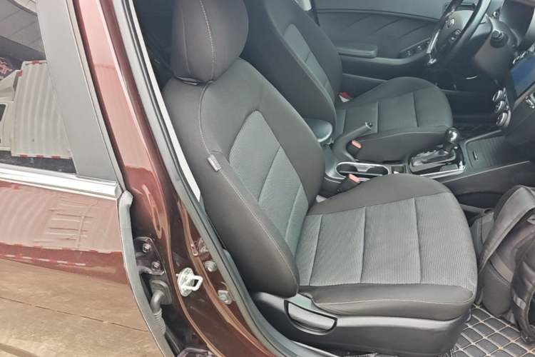 Used Kia K3 2016 1.6L Automatic GLS Right Front Seat