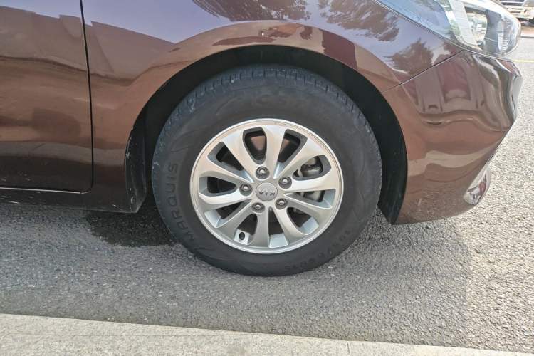 Used Kia K3 2016 1.6L Manual GL Right Front Wheel Hub