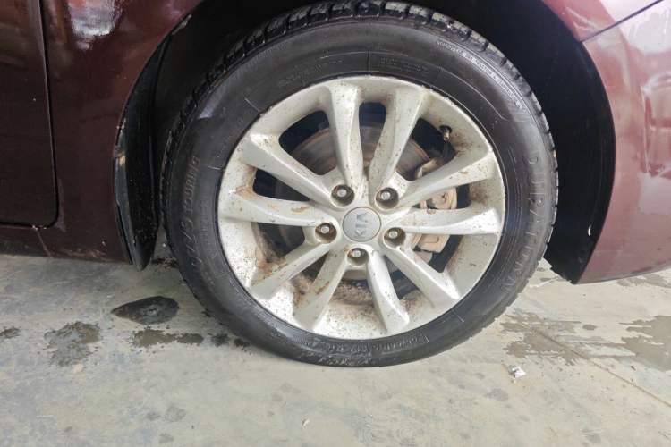 Used Kia K3 2016 1.6L Automatic GLS Right Front Wheel Hub