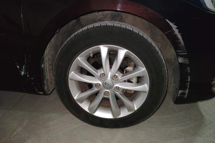 Used Kia K3 2016 1.6L Automatic GL Right Front Wheel Hub