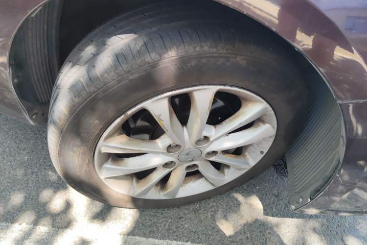 Used Kia K3 2016 1.6L Manual GLS Right Front Wheel Hub