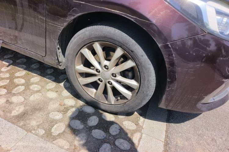 Used Kia K3 2016 1.6L Automatic GL Right Front Wheel Hub