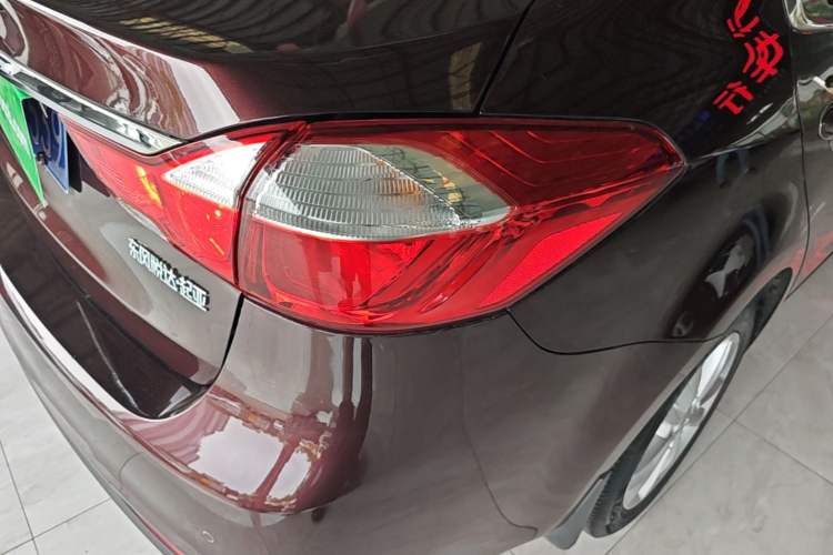 Used Kia K3 2016 1.6L Automatic GLS Right Rear Taillight