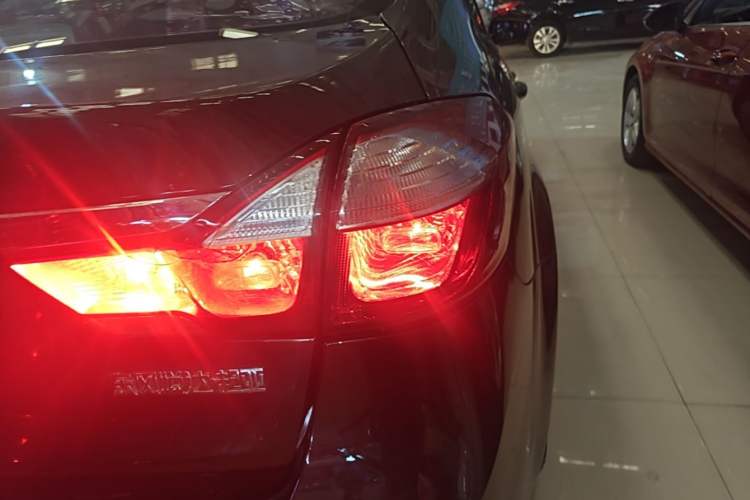 Used Kia K3 2016 1.6L Automatic GL Right Rear Taillight