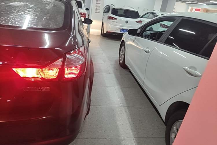 Used Kia K3 2016 1.6L Automatic GLS Right Rear Taillight