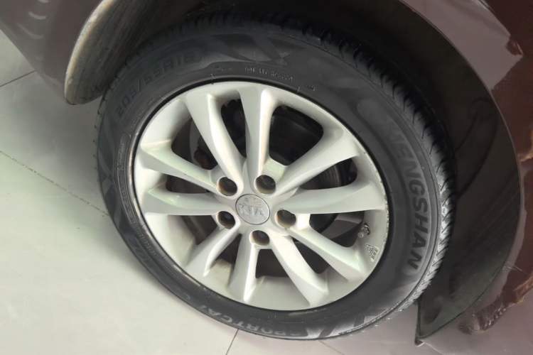 Used Kia K3 2016 1.6L Automatic GLS Right Rear Wheel Hub