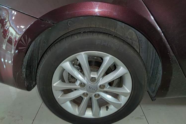 Used Kia K3 2016 1.6L Automatic GL Right Rear Wheel Hub