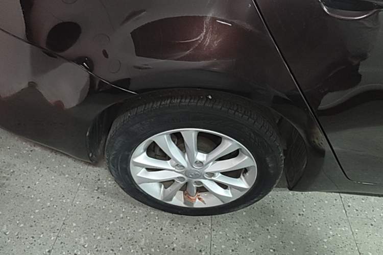 Used Kia K3 2016 1.6L Automatic GLS Right Rear Wheel Hub