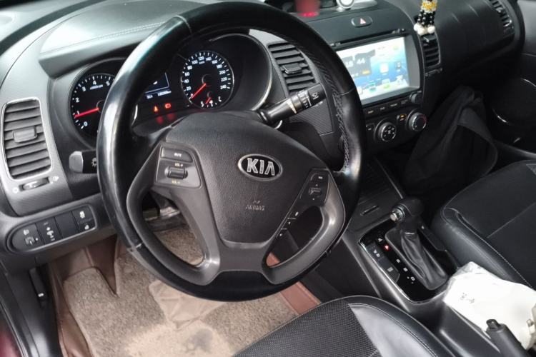 Used Kia K3 2016 1.6L Automatic GLS Steering Wheel