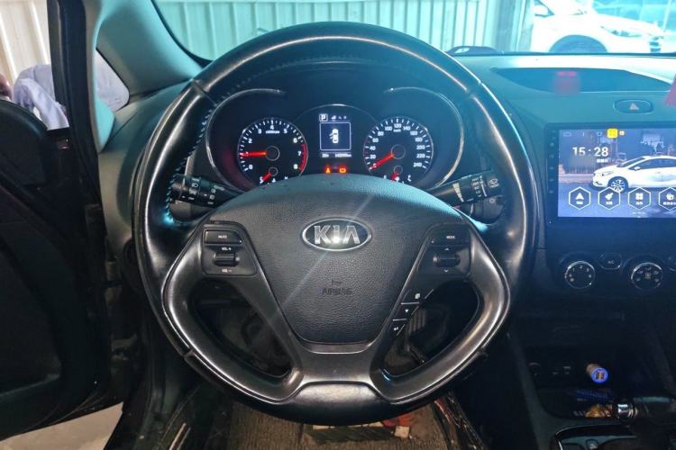 Used Kia K3 2016 1.6L Automatic GLS Steering Wheel