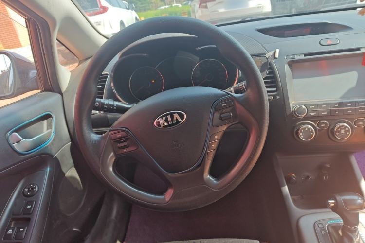 Used Kia K3 2016 1.6L Automatic GL Steering Wheel