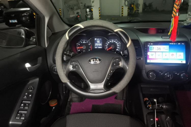Used Kia K3 2016 1.6L Automatic GLS Steering Wheel