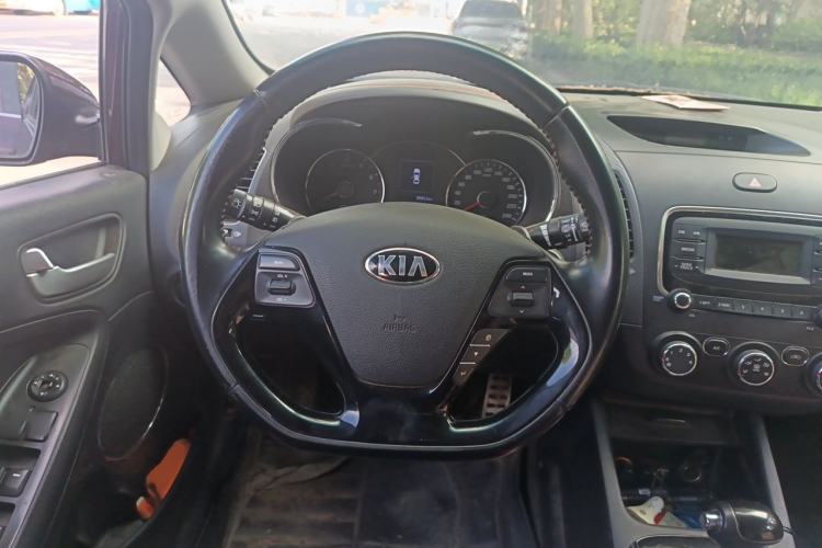 Used Kia K3 2016 1.4T Automatic GLS Steering Wheel