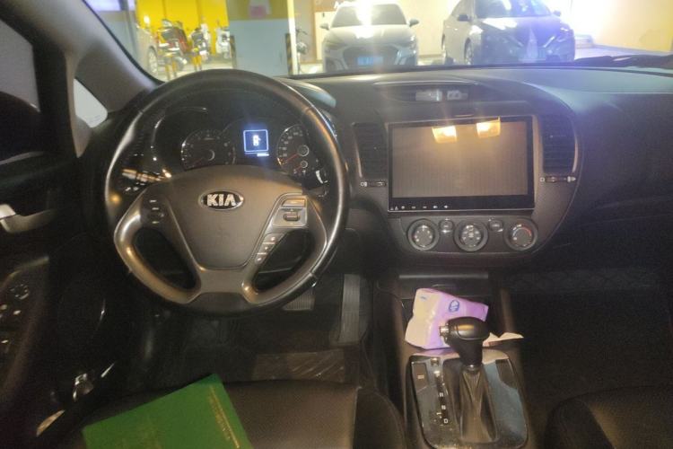 Used Kia K3 2016 1.6L Automatic GLS Steering Wheel