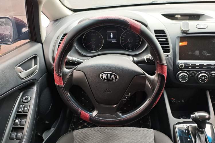 Used Kia K3 2016 1.6L Automatic GL Steering Wheel