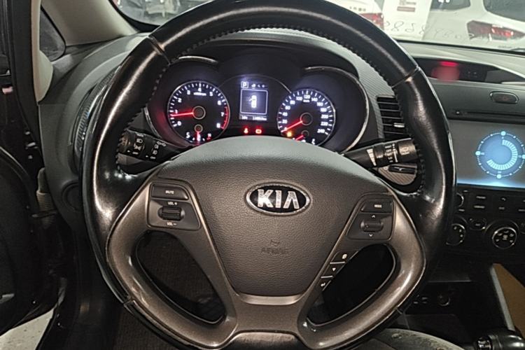 Used Kia K3 2016 1.6L Automatic GLS Steering Wheel
