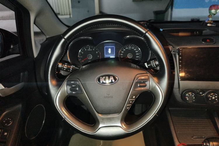 Used Kia K3 2016 1.6L Automatic GLS Steering Wheel