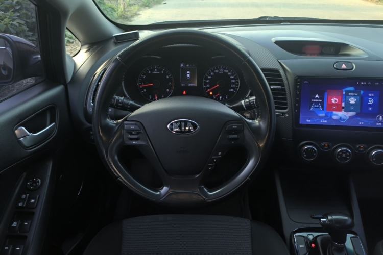 Used Kia K3 2016 1.6L Automatic GLS Steering Wheel