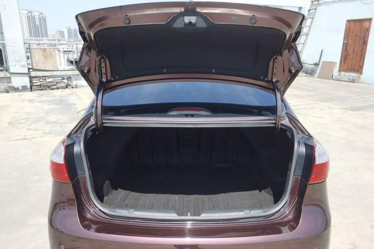 Used Kia K3 2016 1.6L Automatic GLS Trunk
