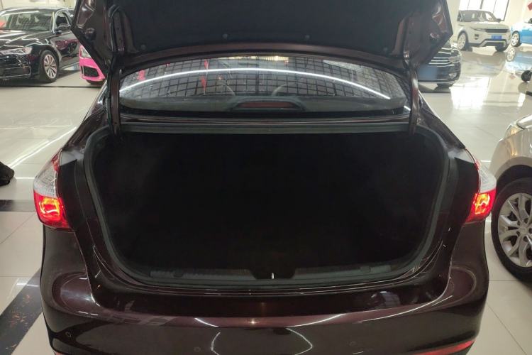 Used Kia K3 2016 1.6L Automatic GLS Trunk