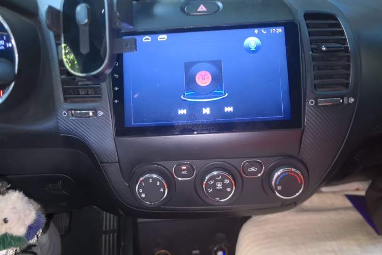 Used Kia K3 2016 1.6L Automatic GL Audio And AC Panel