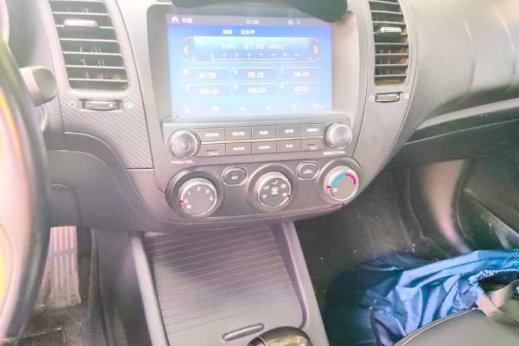 Used Kia K3 2016 1.6L Automatic GLS Audio And AC Panel