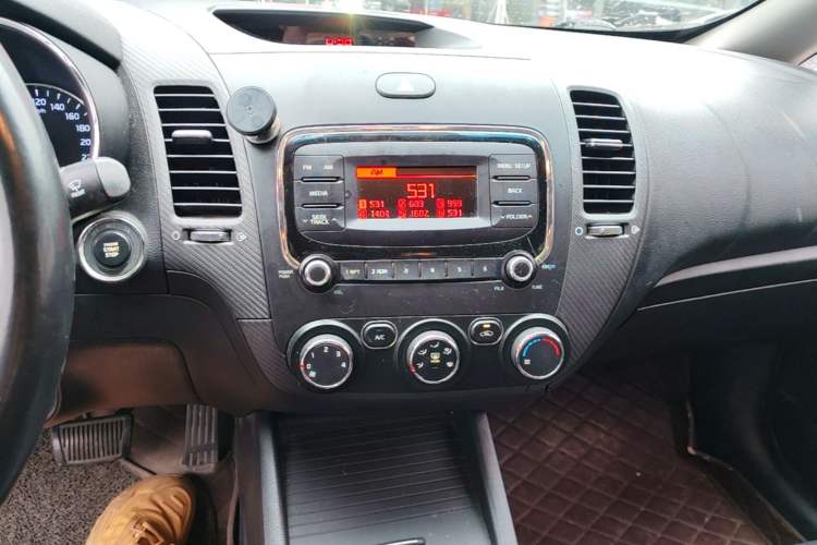 Used Kia K3 2016 1.6L Automatic GLS Audio And AC Panel