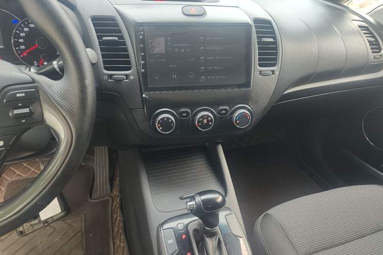 Used Kia K3 2016 1.6L Automatic GLS Audio And AC Panel
