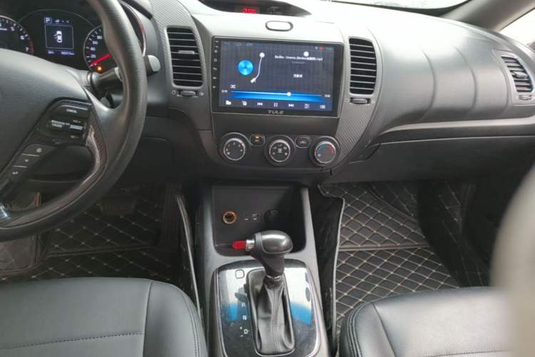 Used Kia K3 2016 1.6L Automatic GLS Audio And AC Panel
