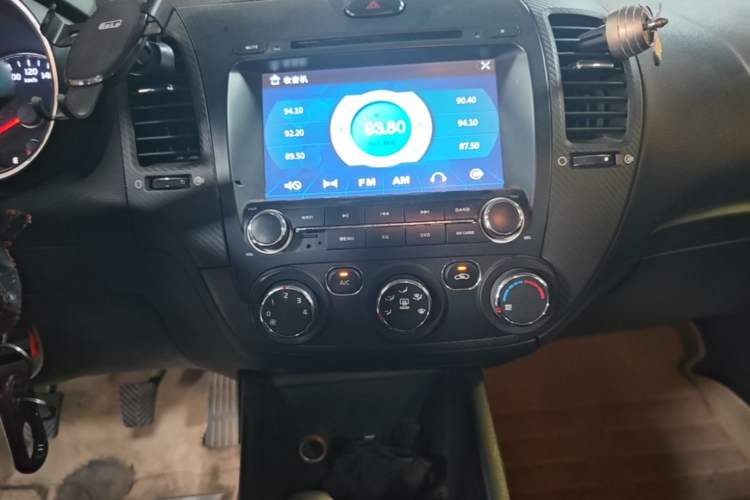 Used Kia K3 2016 1.6L Manual GL Audio And AC Panel