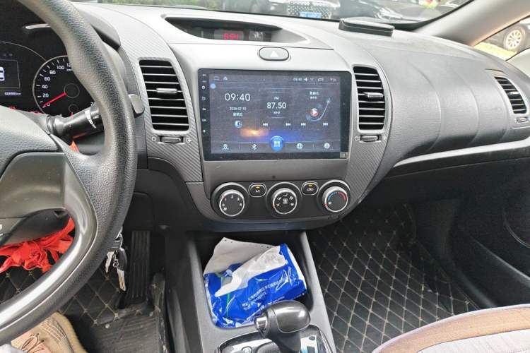 Used Kia K3 2016 1.6L Automatic GL Audio And AC Panel