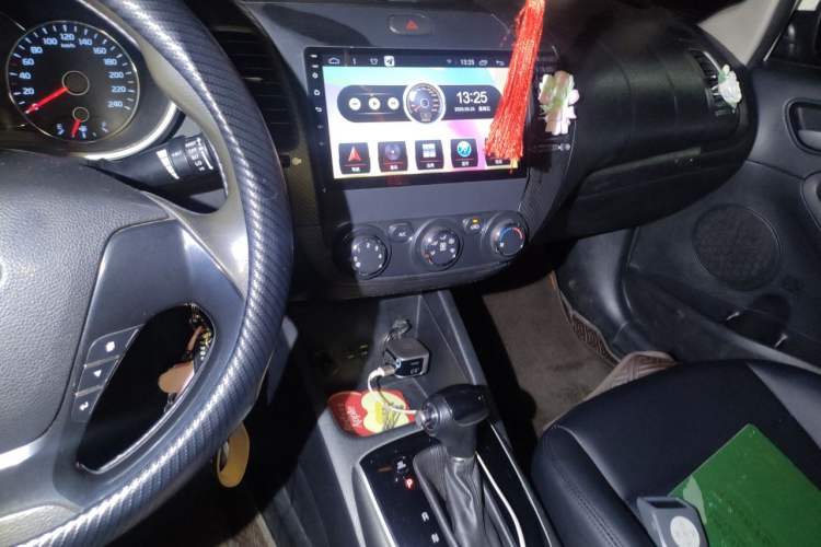 Used Kia K3 2016 1.6L Automatic GL Audio And AC Panel