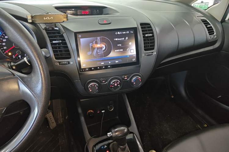 Used Kia K3 2016 1.6L Automatic GL Audio And AC Panel