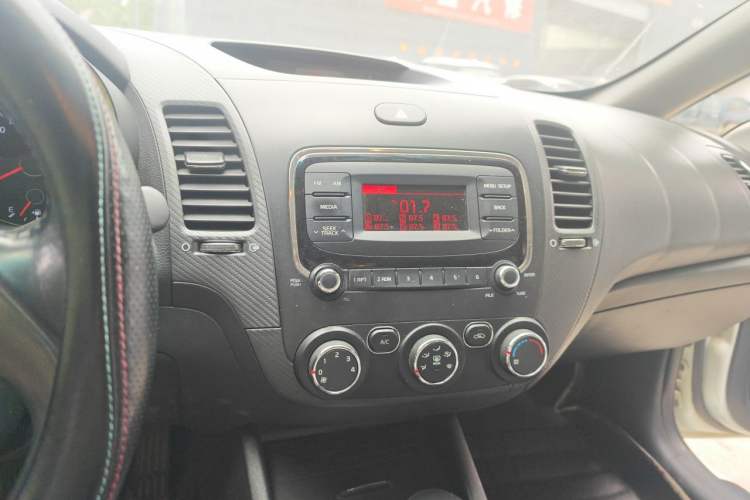 Used Kia K3 2016 1.6L Automatic GLS Audio And AC Panel