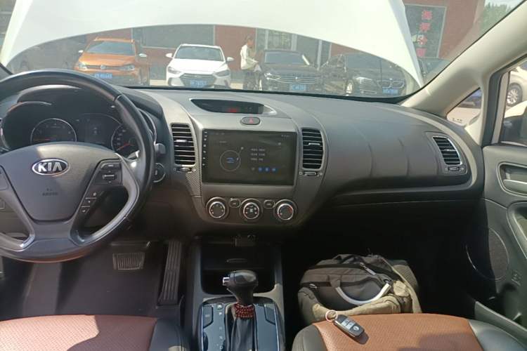 Used Kia K3 2016 1.6L Automatic GLS Audio And AC Panel
