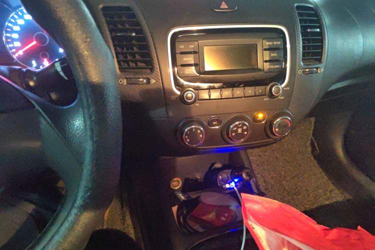 Used Kia K3 2016 1.6L Manual GL Audio And AC Panel