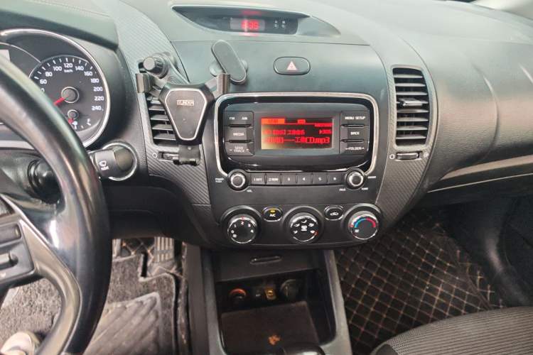Used Kia K3 2016 1.6L Automatic GLS Audio And AC Panel