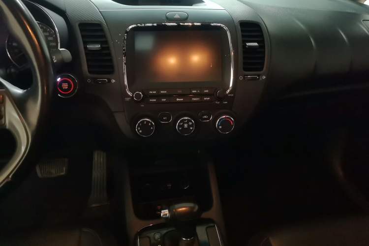 Used Kia K3 2016 1.6L Automatic DLX Audio And AC Panel