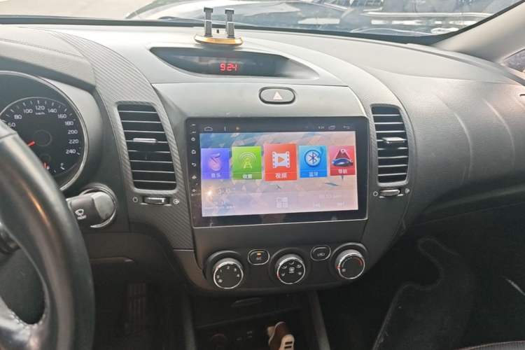 Used Kia K3 2016 1.6L Automatic GLS Audio And AC Panel