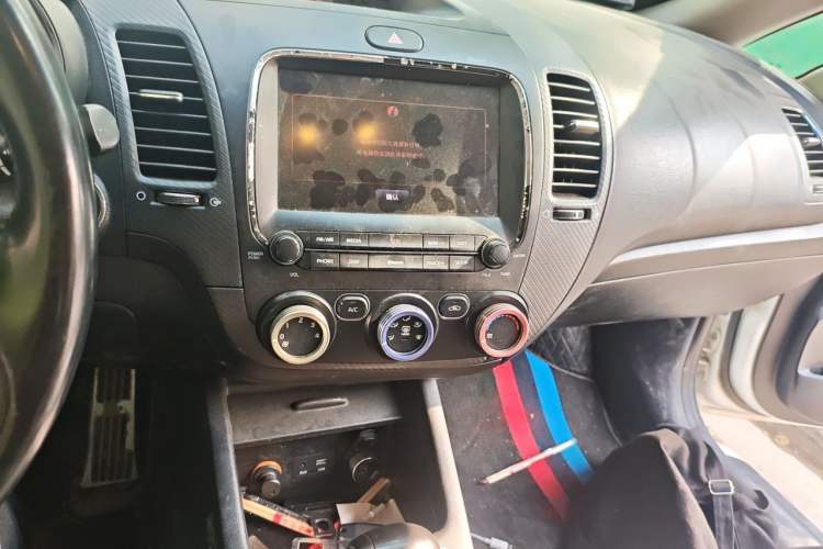 Used Kia K3 2016 1.6L Automatic DLX Audio And AC Panel