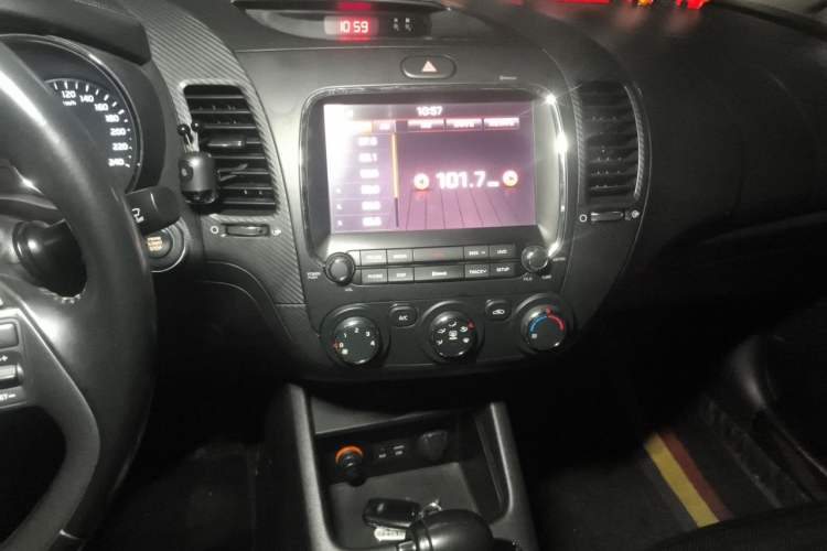 Used Kia K3 2016 1.6L Automatic DLX Audio And AC Panel